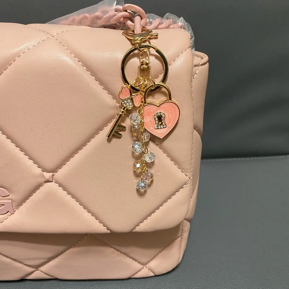 NWOT Heart and Key Bag Charm